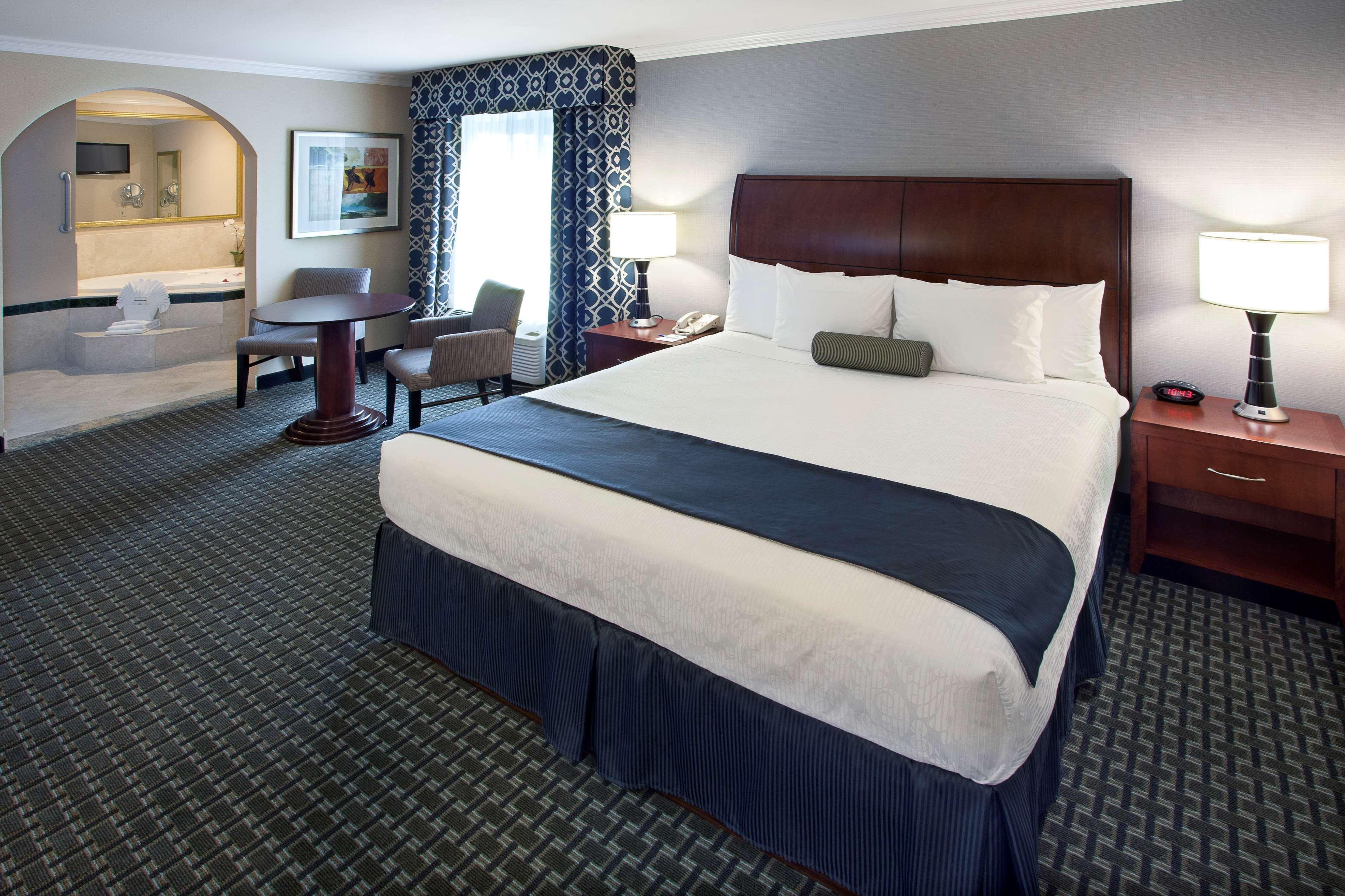 Hotel Western Marina Shores 3*