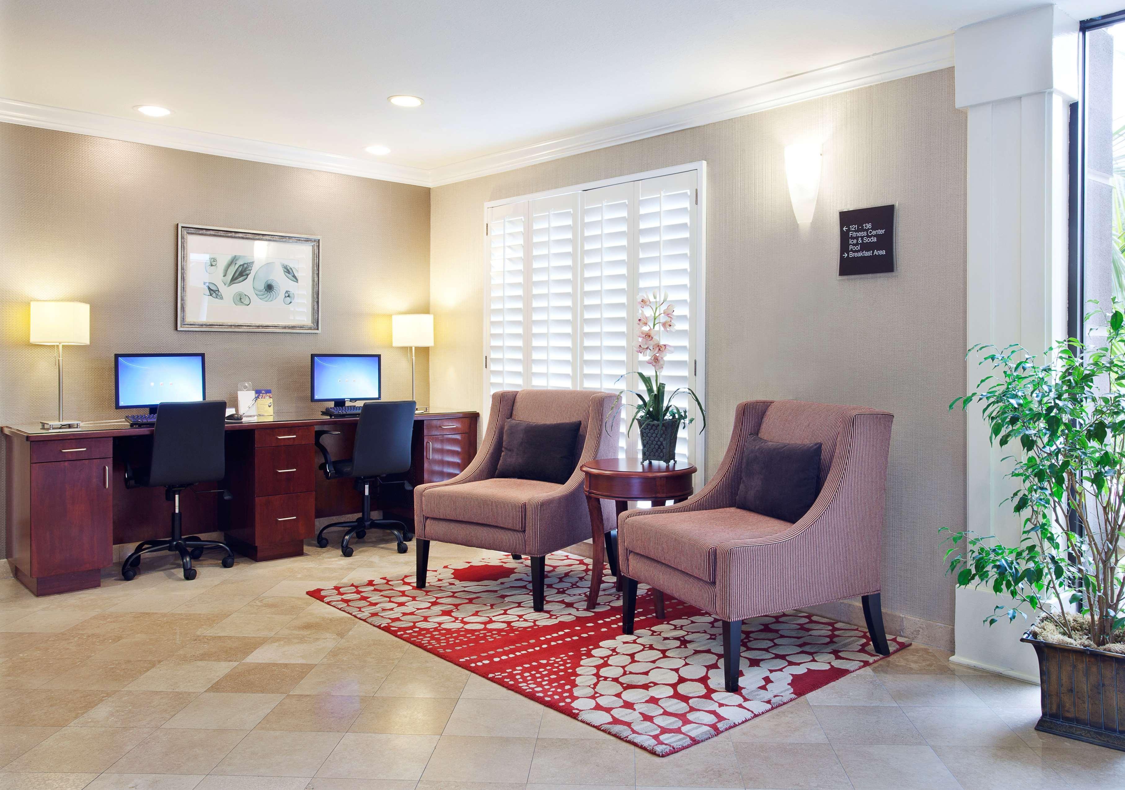 Western Marina Shores 3*