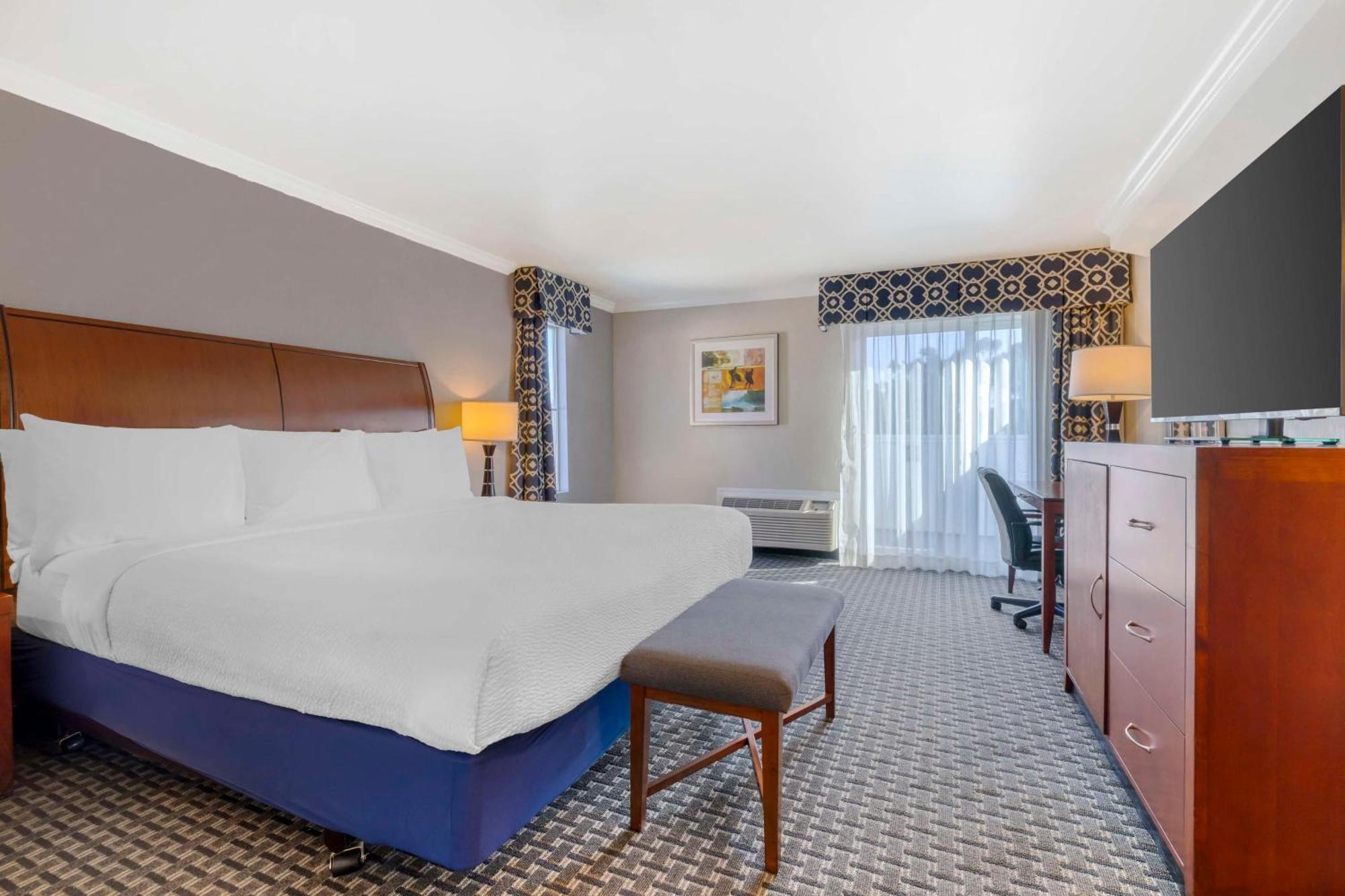 Western Marina Shores Hotel