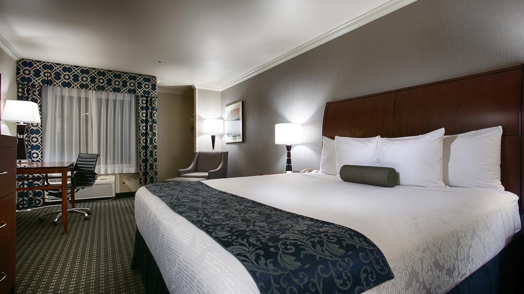 Hotel Western Marina Shores 3*